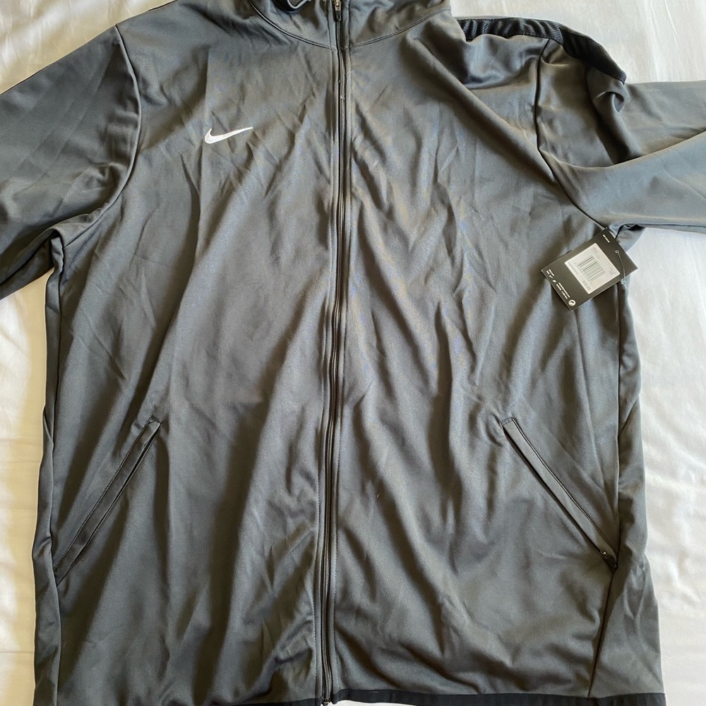 NWT Nike zip up jacket